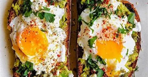 Утро с пользой: как завтрак влияет на продуктивность и настроение