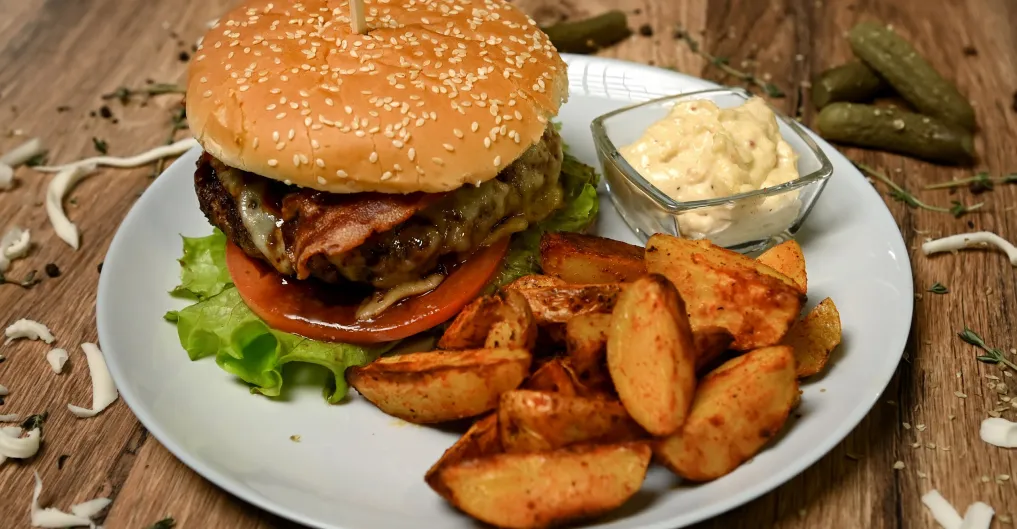 Насыщенные вкусы и контраст текстур, новое меню на групповой МК