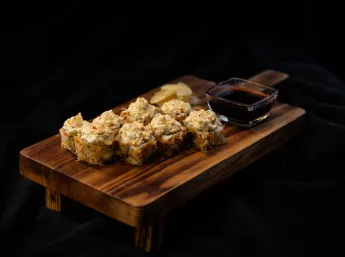 Японская кухня, роллы и ароматный мисо-суп