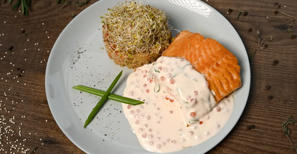 Разнообразное меню: и мясо, и рыба, и сладкий десерт! Попробуйте уловить все вкусы: