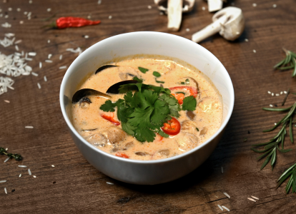 Классический том-ям с морепродуктами