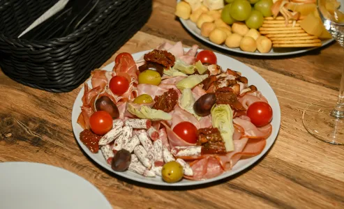 Мясная тарелка