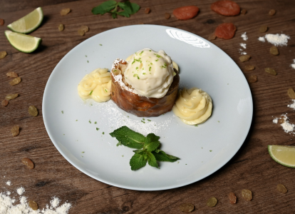 Яблочный штрудель с лимонным курдом